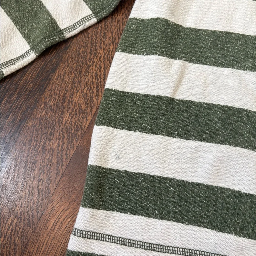Gap kids boys green and white striped shirt
